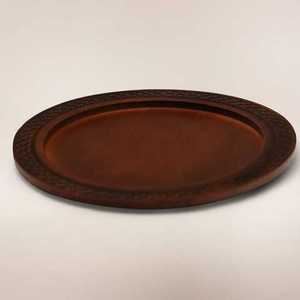 Assiette de présentation en métal biodégradable blanc et or avec finition martelée, compatible lave-vaisselle, pour la maison, les hôtels et les événements - Product Image 4