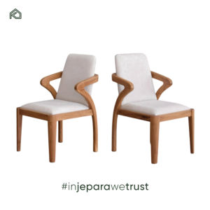 Chaise de salle à manger rembourrée moderne et minimaliste, pieds en teck massif, design d'inspiration scandinave, fabrication artisanale, confort - Product Image 5