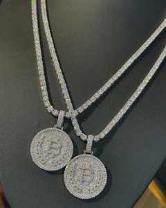 3Ct redondo Real Moissanite personalizar carta hombres colgante 14K chapado en oro amarillo - Product Image 5