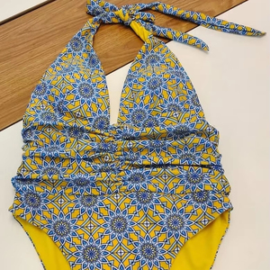 Ensemble de bikini de haute qualité pour femmes Ensemble de design unique pour nageuses avec logo personnalisé - Product Image 1