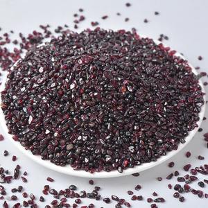 Puces de pierres précieuses de grenat rouge naturel à la mode non percées en vrac de forme libre pépite de cristal brut lot en vrac pour la fabrication de bijoux à bricoler soi-même - Product Image 1