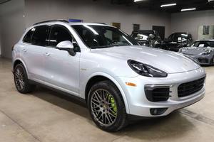 Porsche Cayenne S E-Hybrid Platinum Edition 2017 Usado en Perfectas Condiciones, 416 hp, Sistema Híbrido Enchufable, Tracción en las Cuatro Ruedas - Product Image 3