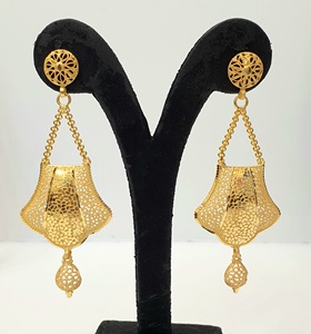 Conjunto de Gargantilla Grande de Circonita y Cobre Chapado en Oro de 24K, Joyería de Moda Elegante y Lujosa para Bodas, Fiestas y Compromisos - Product Image 3