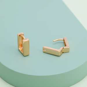 Boucles d'oreilles Huggie géométriques tendance, collection 165232, matériau durable en alliage de zinc - Product Image 1
