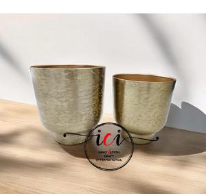 Maceta de Aluminio con Acabado Antiguo, Novedad en Decoración para el Hogar y Bodas, Diseño Art Deco, Innovación Artesanal, Florero de Pared - Product Image 1