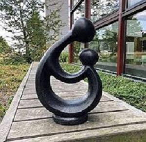 Sculpture de jardin extérieure moderne, décoration paysagère personnalisée en pierre de grès de Gwalior polie, découpée sur mesure - Product Image 1