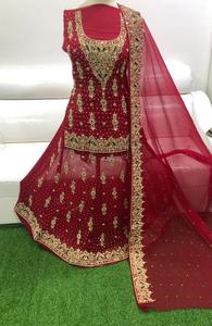 Robe de mariée pakistanaise Lehenga Choli Design Prix abordable avec une belle broderie en pierre et une robe de mariée faite à la main - Product Image 4