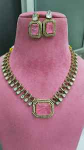 Ensemble de colliers Polki de qualité supérieure, style minimaliste, s'accorde à la fois aux tenues ethniques et occidentales, design magnifique, parfait pour les soirées. - Product Image 6