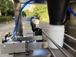 Candy <b>Weighing</b> and Filling <b>Machine</b> High-Speed Automatic Granule Packaging Equipment - Product Image 3