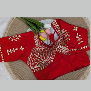 Blusa de seda moderna y elegante de diseño premium con bordado Gota Patti para mujer, precio al por mayor por Royal Export. - Product Image 2