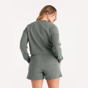 Conjuntos gemelos para mujer, suéter informal de manga larga, sudadera con cuello redondo y pantalones cortos, chándal hasta la rodilla, venta al por mayor - Product Image 3