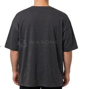 T-shirt imprimé oversize dynamique pour homme, tenue urbaine confortable et décontractée, streetwear énergétique - Product Image 6