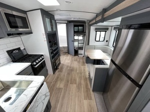 Keystone B-u-l-l-e-t 250BHS d'occasion 2023 - Product Image 5