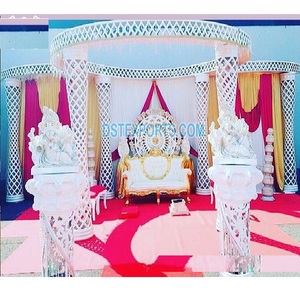 การตั้งค่า FRP คริสตัล Mandap งานแต่งงานที่น่าดึงดูดใจการตั้งค่าที่น่ารักของ Palazzo คริสตัลสำหรับงานแต่งงานที่ตัดด้วยเม็ดเพชรกลางแจ้ง - Product Image 1