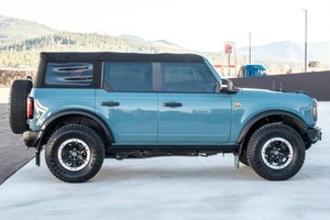 EXTREMELY CLEAN2022 FO-RD BRONCO BADLANDS  7-SPEED MANUAL 4WD LISTO PARA ENVIAR - Product Image 6