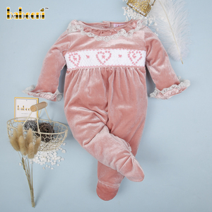 Robe smockée décontractée pour fille avec des cœurs géométriques mignons en rose, OEM ODM, 100% coton, vêtements pour filles, vente en gros, personnalisable, pour bébés filles - Product Image 2