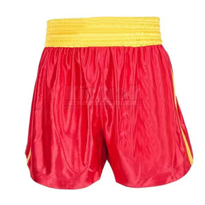 Shorts de kickboxing élégants, respirants et légers en 100 % polyester, avec une coupe flexible et un tissu résistant pour l'entraînement, le sparring et la pratique. - Product Image 2