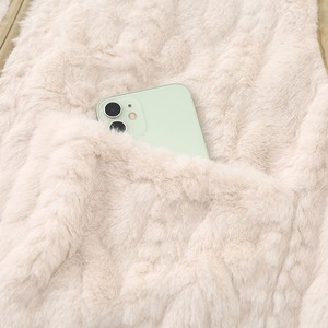 Gilet en cuir d'agneau matelassé respirant à col en V de couleur beige pour femmes, fermeture éclair, veste en polaire, automne/hiver, service OEM, uni - Product Image 5