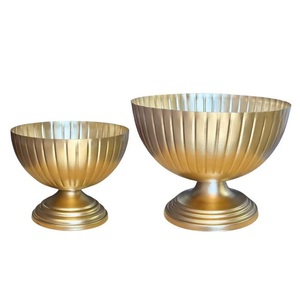 Jarrón Decorativo para Bodas al por Mayor, de Aluminio Dorado Cromado, Hecho a Mano, Ecológico, con Diseño Acanalado, Pedestal para Mesa, Maceta para Flores - Product Image 1
