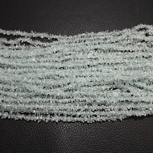 Aguamarina Chips Centro Taladro Cuentas sin cortar Aguamarina natural Cuentas en bruto - Product Image 4