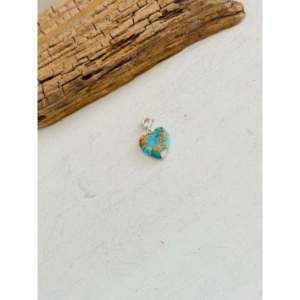 Amuletos de Corazón Hechos por los Navajo con Turquesa de Mohave y Plata de Ley para Regalos - Product Image 3