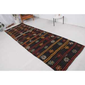 Tapis turc vintage, tapis de couloir 3,6x11,3 pieds, tapis en laine à carreaux noirs et rouges - Product Image 1