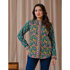 Blusa de Algodón Estampada Verde Oscuro con Botones Frontales y Característica Transpirable - Product Image 1