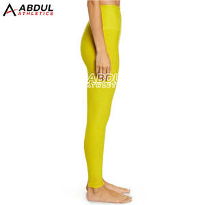 Leggings de Yoga para Mujer con Diseño Personalizado, Hechos de Spandex y Poliéster, Estilo Único - Product Image 3