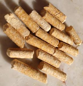 Biomasse granulés de bois de haute qualité, sciure à faible humidité - Product Image 1