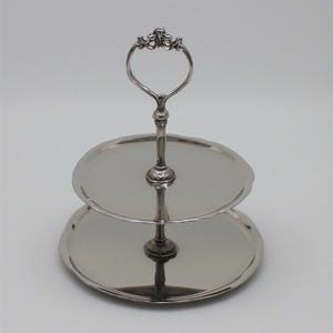 Soporte alto de metal para pasteles con acabado de cobre antiguo con base decorativa diseñada para celebraciones de pasteles y banquetes de lujo - Product Image 1