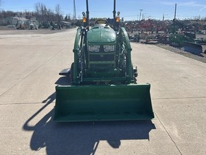 Tracteur à chenilles JOHHN DEERE 3039R 21HP 2024 avec moteur et boîte de vitesses - Product Image 4