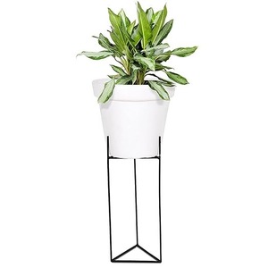 Macetas de metal hechas a mano Diseños colgantes de moda exclusivos para balcón del hogar y decoración de jardín - Product Image 1
