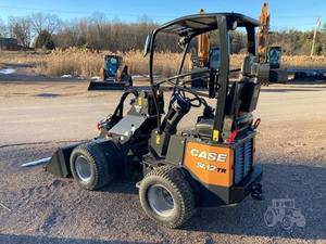 Mini cargadora de ruedas SL12 TR 2024, rendimiento eficiente con componentes centrales de motor y caja de cambios, incluido el rodamiento - Product Image 3