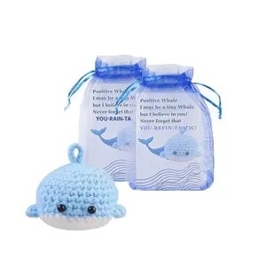 Soldes d'été : Porte-clés pendentif baleine en crochet style dessin animé - Carte baleine sentimentale pour enfants - Product Image 6
