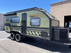 Vente flash : caravane tout-terrain, caravane de voyage avec capacité de couchage de 2 à 4 personnes et réservoir d'eau douce de 120 L - Product Image 4