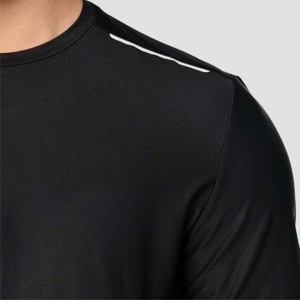 T-shirt en nylon spandex de haute qualité pour hommes avec tissu extensible et technologie d'évacuation de l'humidité pour un confort ultime - Product Image 6