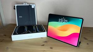 iPad Pro 13 - 11 pulgadas M4 512GB (WiFi+Celular) 100% Original, Nuevo de Fábrica, Desbloqueado, Color Gris Plata - Product Image 3