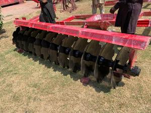 Grada de discos hidráulicos para equipos agrícolas pesados de tractores con rodamientos de componentes básicos de alta productividad - Product Image 6