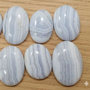Agate bleue naturelle en cabochon, pierre précieuse bleue clair apaisante, pierre précieuse en vrac de forme mixte pour la fabrication de bijoux, 20% de réduction et cadeau du Nouvel An - Product Image 2