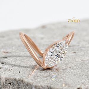 Anillo de Compromiso Solitario con Corte Marquesa en Oro de 10K, Elegante Anillo de Promesa para Mujer - Product Image 4