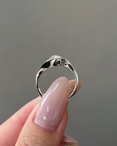 Anillo de compromiso de mujer de moissanita de 2 quilates chapado en oro de primera calidad redondo brillante VVS2 MOQ 1 en venta al por mayor y barato - Product Image 2