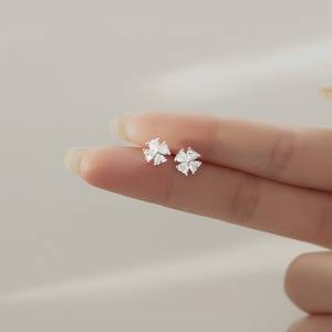 10K 14K 18K White Gold Heart Shape Diamond <b>Stud</b> Iced Out Hip Hop <b>Earrings</b> Lab grown Diamond <b>Stud</b> <b>Earrings</b> for Women <b>Men</b> - Product Image 2