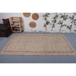 Alfombra de lana Vintage de 4,9x8,5 pies, diseño de retazos beige y marrón, área grande clásica para entrada hecha a mano con respaldo de látex - Product Image 1