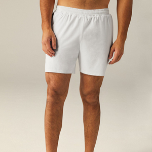 Pantalones cortos de alta calidad con logotipo personalizado al por mayor, pantalones cortos deportivos ligeros y finos de poliéster para gimnasio con bolsillo y cordón para hombre - Product Image 1