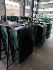 ราวบันไดสระว่ายน้ำแบบไร้กรอบ กระจกนิรภัยสำหรับใช้ภายในและภายนอกอาคาร พร้อมขาเหล็กสแตนเลส - Product Image 2