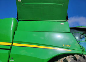 Cosechadora de Trigo, Arroz y Maíz John Deere S780 2022 en Excelentes Condiciones, Lista para un Cosecho Rápido - Product Image 4