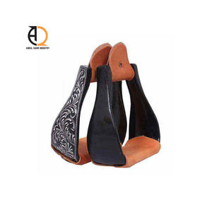 Étriers de sécurité pour chevaux, matériau solide, design antidérapant avec protection de la cheville, équipement équestre vétérinaire - Product Image 2