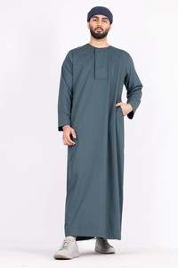 Vêtements islamiques personnalisés OEM pour hommes très vendus Robe grande taille Thobes Jubbah grande taille Robe musulmane caractéristique antistatique - Product Image 5