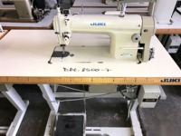 Machine à coudre industrielle à point droit simple aiguille JUKI DDL-8500 d'occasion pour vêtements