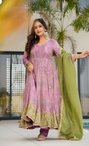 ชุดยาวยี่ห้อ Anarkali ดีไซเนอร์เสน่ห์สำหรับเพื่อนเจ้าสาวที่จะเฉิดฉายโดยไม่ขโมยสปอตไลท์ - Product Image 3